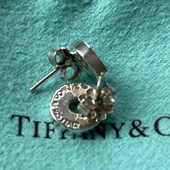 NON NEGOTIABLE 💯% AUTHENTIC TIFFANY 1837 ⭕️ CIRCLE EARRINGS - Picture 8 of 11